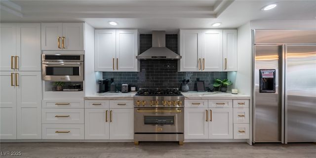 6655 Tranquil Seas Court, Las Vegas, NV 89139