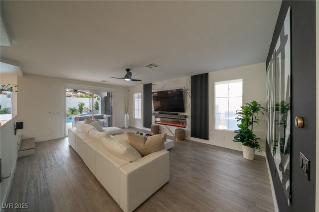 6655 Tranquil Seas Court, Las Vegas, NV 89139