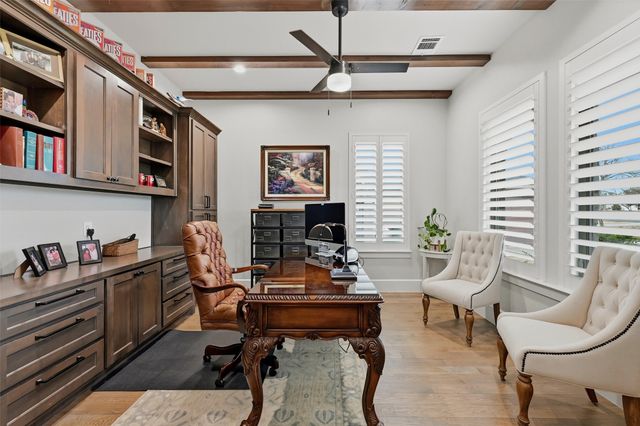 613 Kiowa Drive W, Lake Kiowa, TX 76240