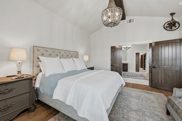 613 Kiowa Drive W, Lake Kiowa, TX 76240
