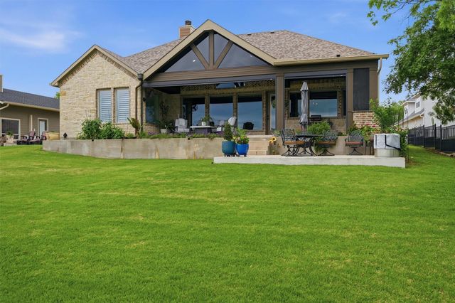 613 Kiowa Drive W, Lake Kiowa, TX 76240