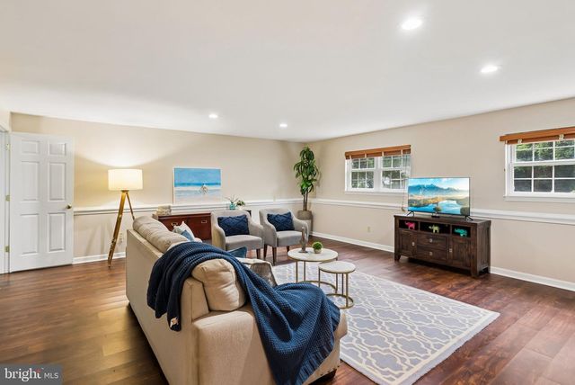 110 LAKE VIEW DR, Annapolis, MD 21403