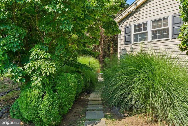 110 LAKE VIEW DR, Annapolis, MD 21403