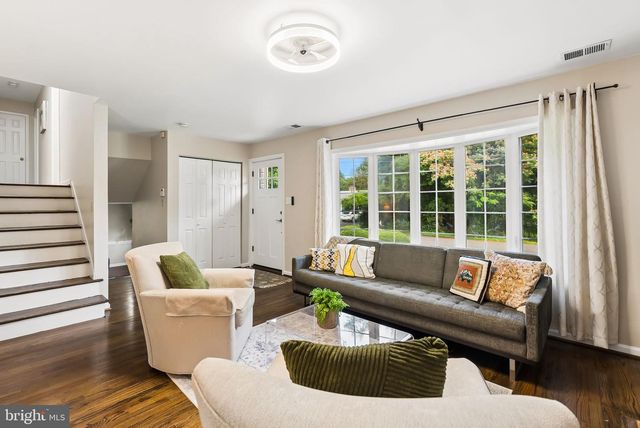 110 LAKE VIEW DR, Annapolis, MD 21403