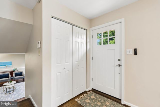 110 LAKE VIEW DR, Annapolis, MD 21403