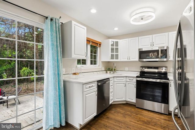110 LAKE VIEW DR, Annapolis, MD 21403
