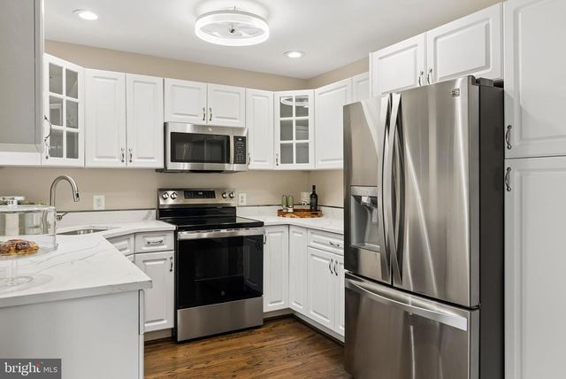 110 LAKE VIEW DR, Annapolis, MD 21403
