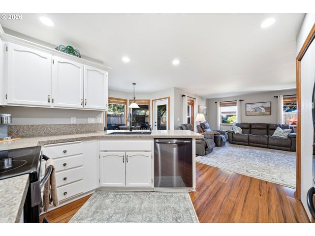 14397 Se MORNING SUN Ct, Clackamas, OR 97015