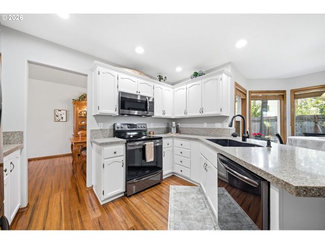 14397 Se MORNING SUN Ct, Clackamas, OR 97015