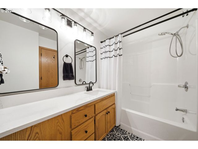 14397 Se MORNING SUN Ct, Clackamas, OR 97015