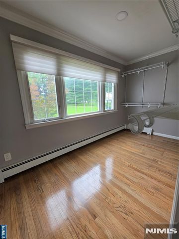 15 Sweetwood Court, Par-troy Hills Twp., NJ 07054