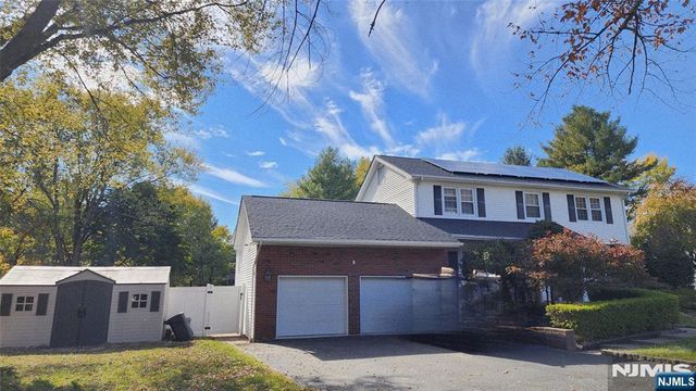 15 Sweetwood Court, Par-troy Hills Twp., NJ 07054