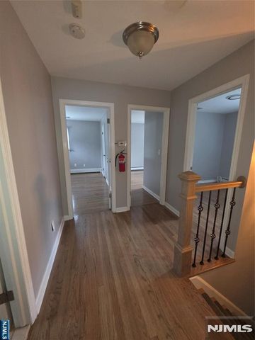 15 Sweetwood Court, Par-troy Hills Twp., NJ 07054