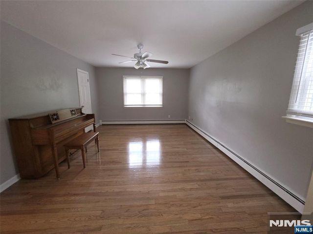 15 Sweetwood Court, Par-troy Hills Twp., NJ 07054
