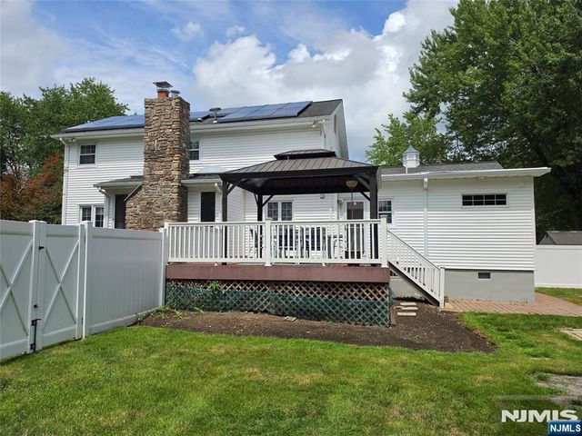 15 Sweetwood Court, Par-troy Hills Twp., NJ 07054