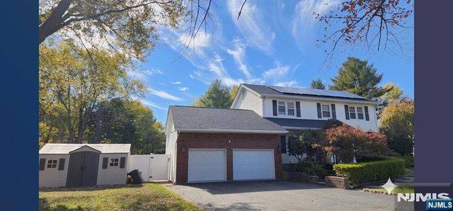 15 Sweetwood Court, Par-troy Hills Twp., NJ 07054