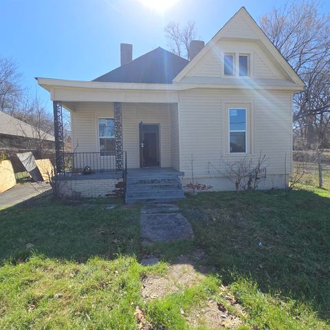 385 WALKER AVE, Memphis, TN 38126