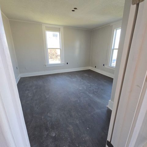 385 WALKER AVE, Memphis, TN 38126