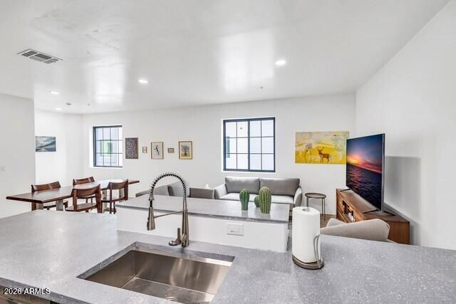 834 S Farmer Avenue, Tempe, AZ 85281