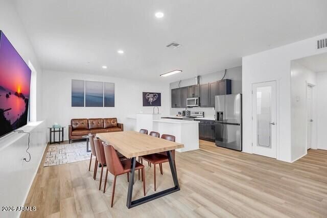 834 S Farmer Avenue, Tempe, AZ 85281