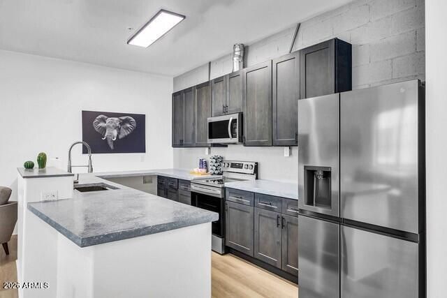 834 S Farmer Avenue, Tempe, AZ 85281