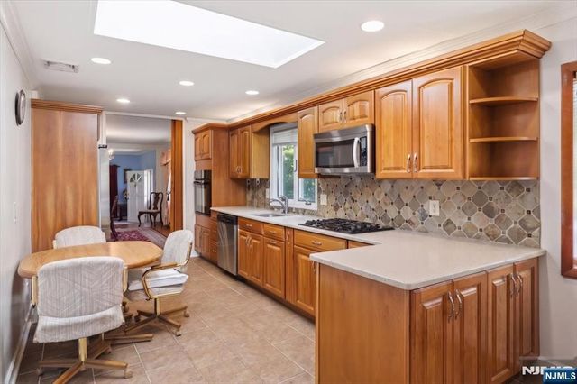 22 Lake Street, Hillsdale, NJ 07642