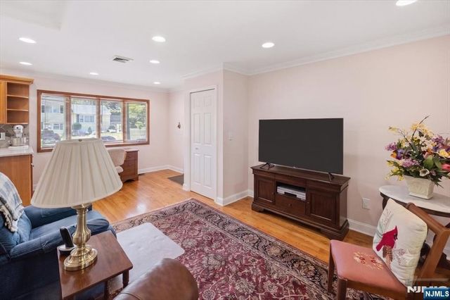 22 Lake Street, Hillsdale, NJ 07642