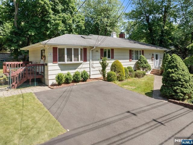22 Lake Street, Hillsdale, NJ 07642
