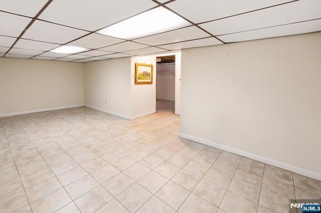 22 Lake Street, Hillsdale, NJ 07642