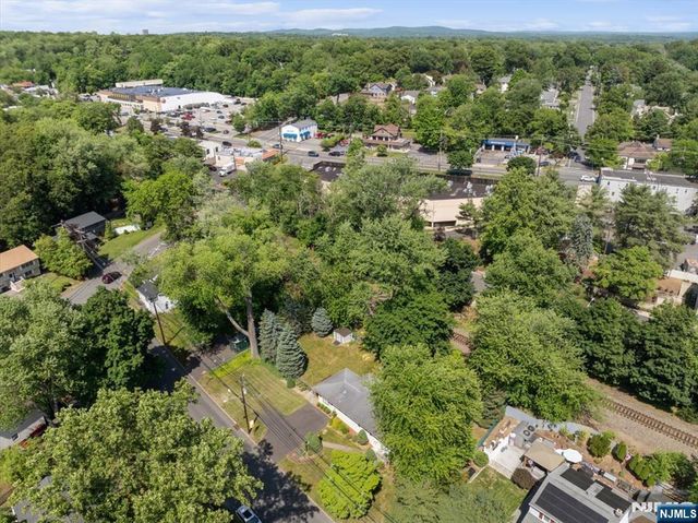 22 Lake Street, Hillsdale, NJ 07642