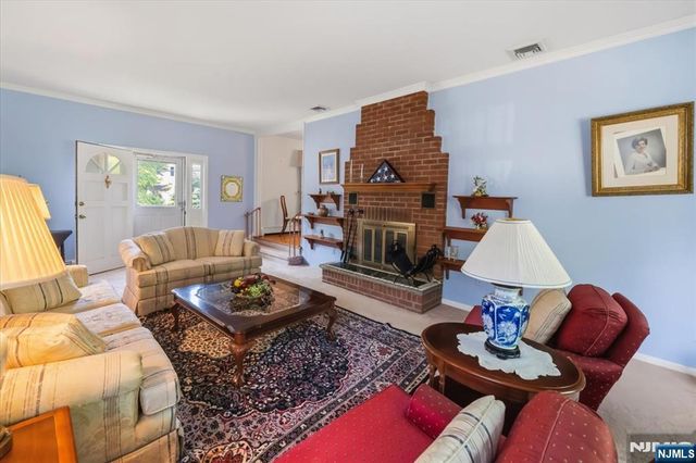 22 Lake Street, Hillsdale, NJ 07642