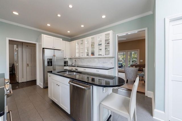 241 Lakeview NE Avenue, Atlanta, GA 30305