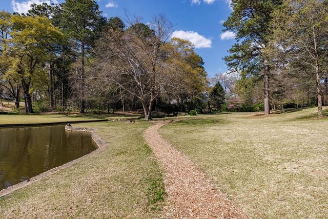 241 Lakeview NE Avenue, Atlanta, GA 30305