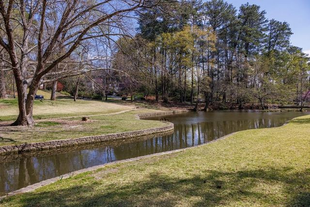 241 Lakeview NE Avenue, Atlanta, GA 30305