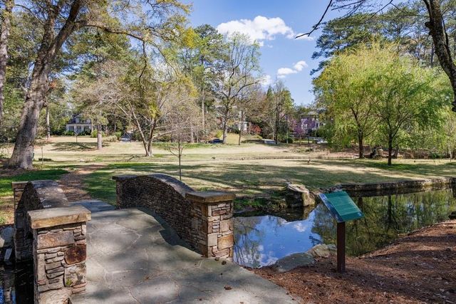 241 Lakeview NE Avenue, Atlanta, GA 30305