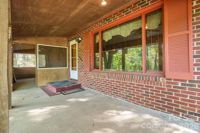 435 Upper Glady Fork Road, Candler, NC 28715