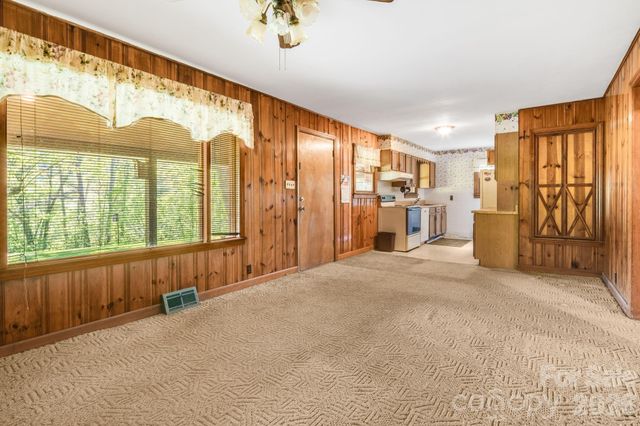 435 Upper Glady Fork Road, Candler, NC 28715