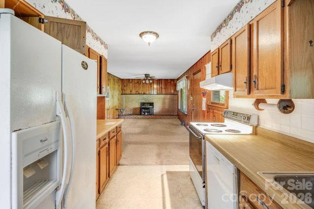 435 Upper Glady Fork Road, Candler, NC 28715