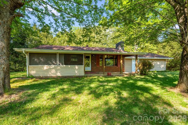 435 Upper Glady Fork Road, Candler, NC 28715