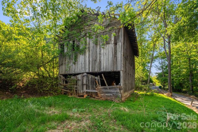 435 Upper Glady Fork Road, Candler, NC 28715