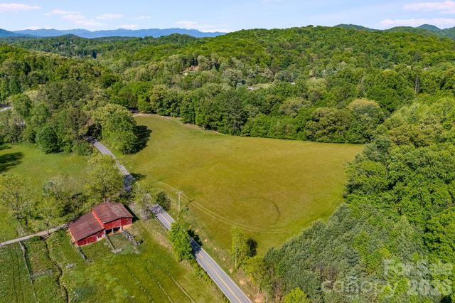 435 Upper Glady Fork Road, Candler, NC 28715