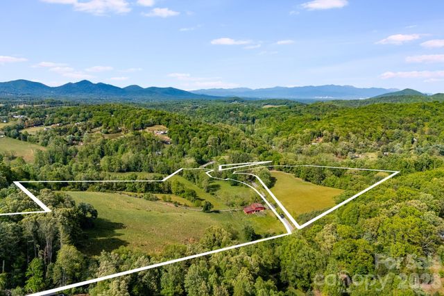 435 Upper Glady Fork Road, Candler, NC 28715