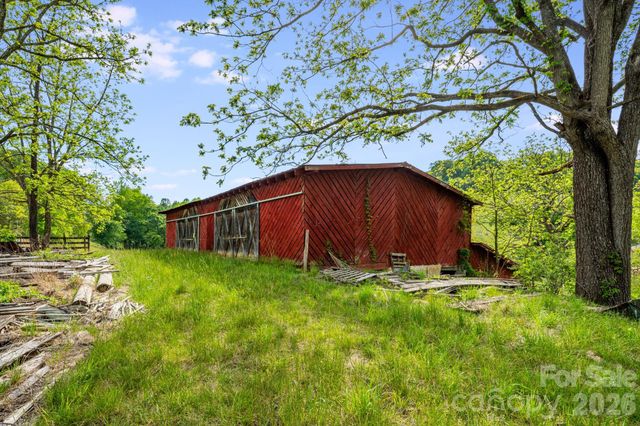 435 Upper Glady Fork Road, Candler, NC 28715