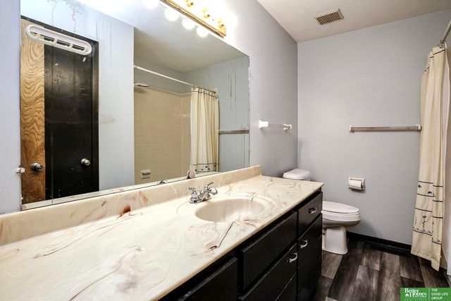 2334 N 113 Street, Omaha, NE 68164