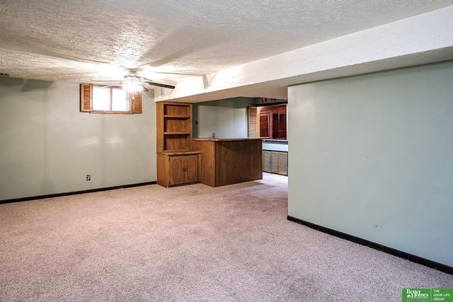 2334 N 113 Street, Omaha, NE 68164