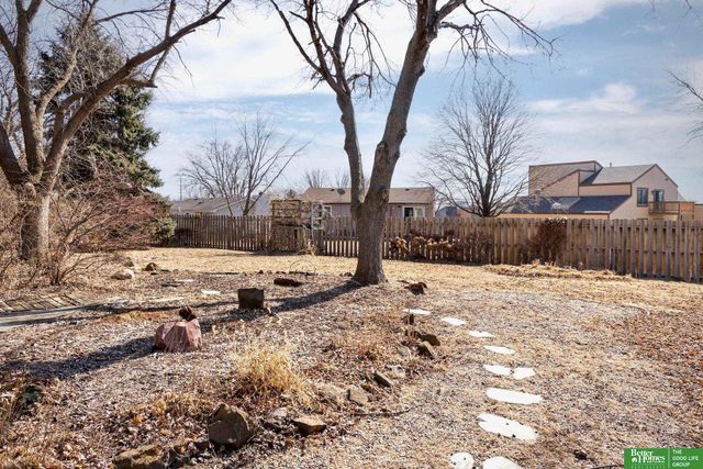 2334 N 113 Street, Omaha, NE 68164