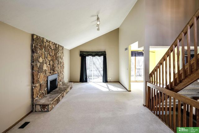 2334 N 113 Street, Omaha, NE 68164