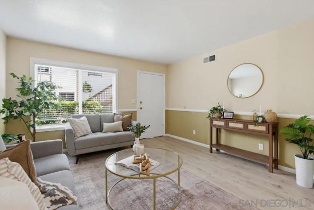 8272 Echo Dell Road, San Diego, CA 92119