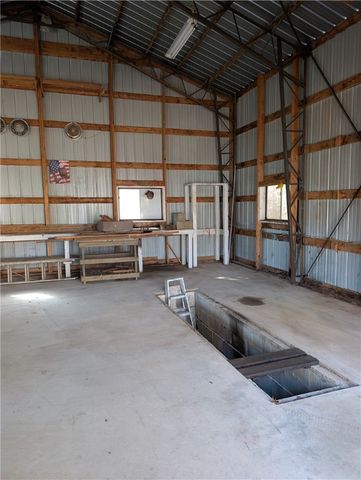 667 NC 2800, Marble Falls, AR 72648