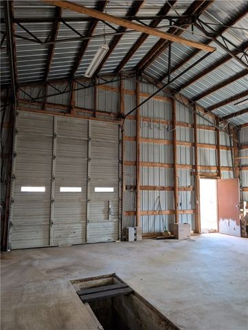 667 NC 2800, Marble Falls, AR 72648